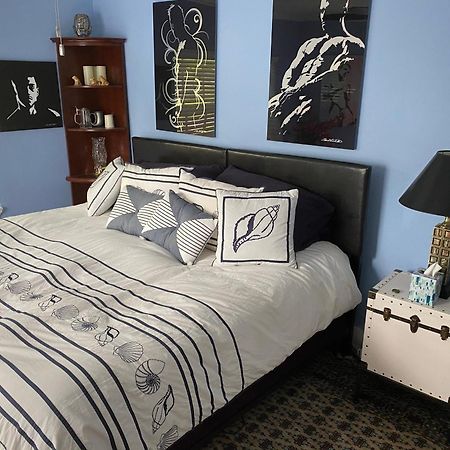 Wilton Manors A Mens Oasis Bed & Breakfast Bagian luar foto