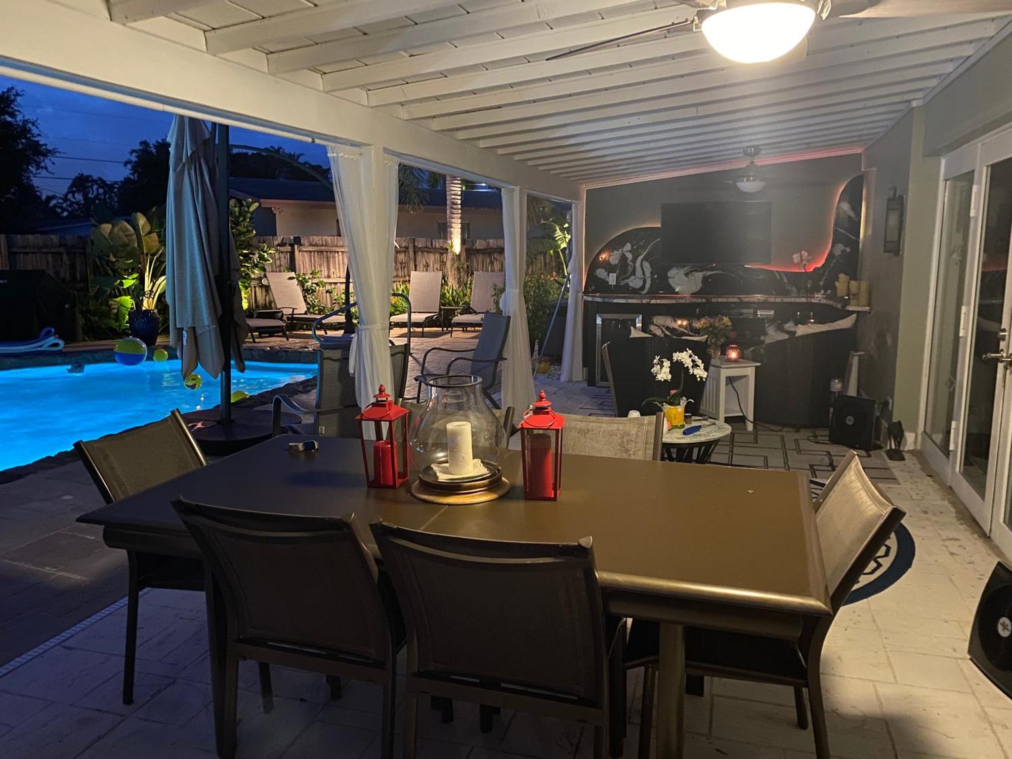 Wilton Manors A Mens Oasis Bed & Breakfast Bagian luar foto